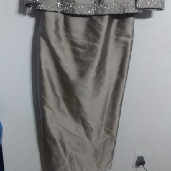 Gorgeous, taupe colored, formal two piece suit! - Picture 3 of 7